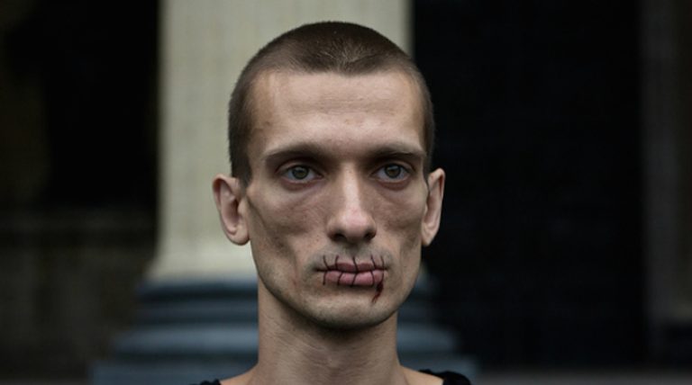 Френско политическо убежище за руския художник Пьотър Павленски