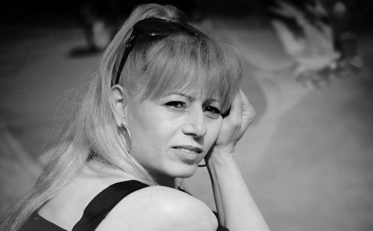 Нищо не плаче така, както капчук на църква… ~ Соня Георгиева