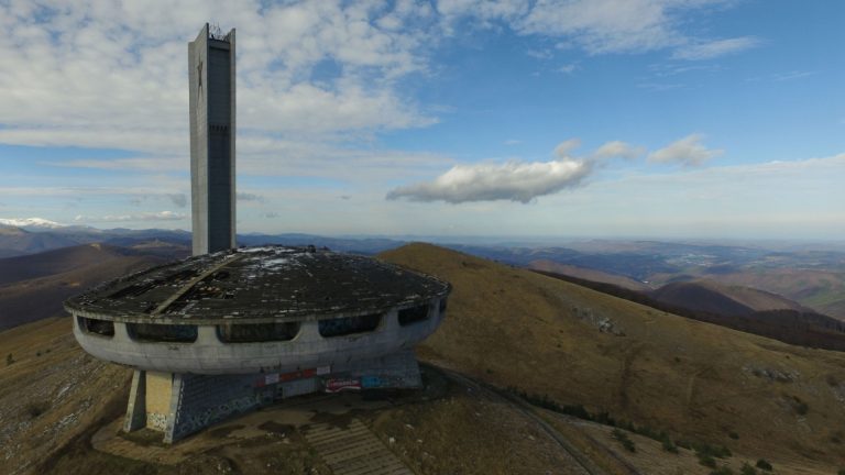 Консервират паметника Бузлуджа с финансиране от 185 000 долара