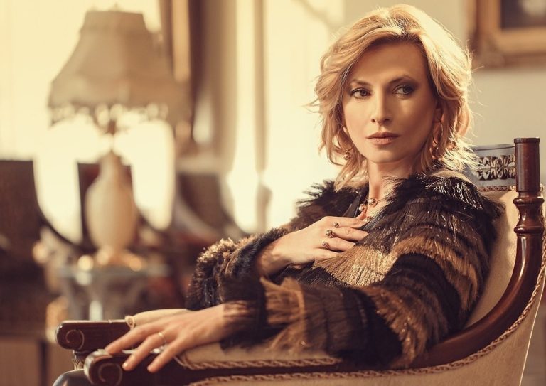 Талантливата актриса Лилия Маравиля на 52!