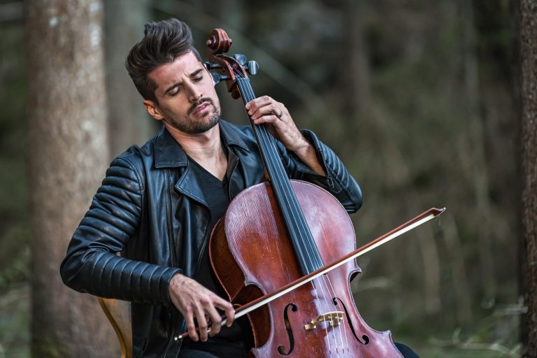 Лука Шулич от 2CELLOS с концерти в Пловдив и Варна (ВИДЕО)