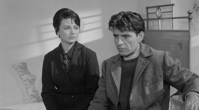 Портрети на български филмови звезди в една изложба (СНИМКИ)