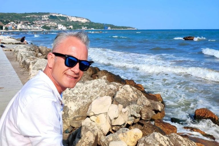 Завинаги при шума на вълните – като в песен от „Оркестър без име“