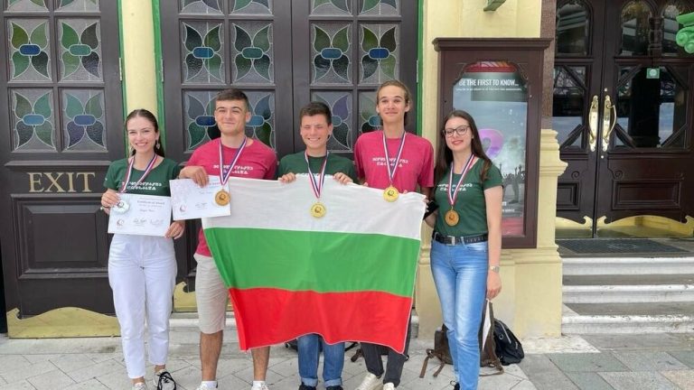 България е с два златни медала от международна олимпиада по лингвистика