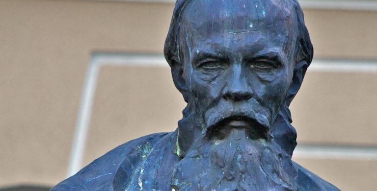 Достоевски: Радвайте се на живота, а не на неговия смисъл