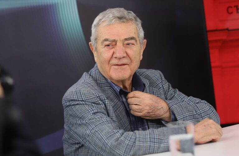 Стефан Цанев ще представи новата си книга „Небесна гледна точка“ в Бургас