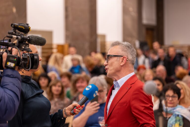 Добромир Банев с грандиозна премиера на нова книга в НБКМ (снимки)