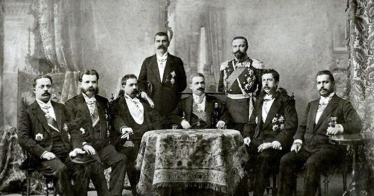 На 14 март 1897 г. е обнародван Закон за задължително носене на местни дрехи и обувки