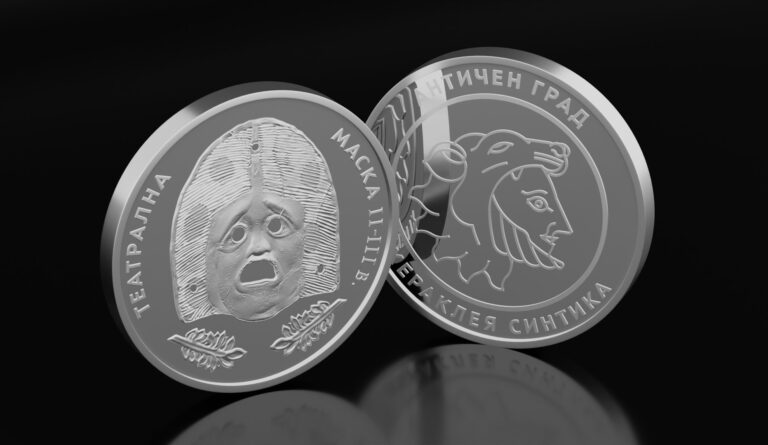 Създават сребърен медал с древна театрална маска за откриването на Хераклея Синтика