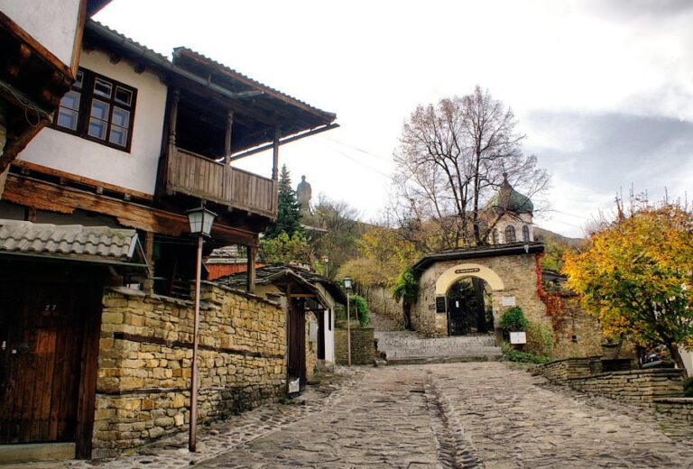 Туин таунс фестивал Ловеч 2024 представя културата и духа на три побратимени града