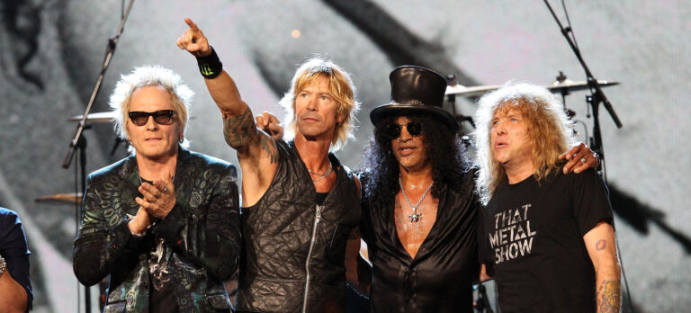 Guns N’ Roses идват за концерт през юли